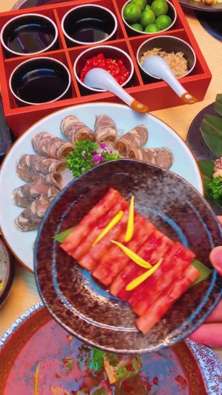 鲜到掉眉毛的花雕鸡火锅!灵!