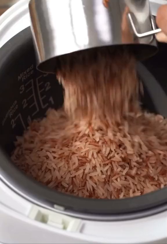 泰国菜培训,今日分享泰国美食夏日蛋包饭