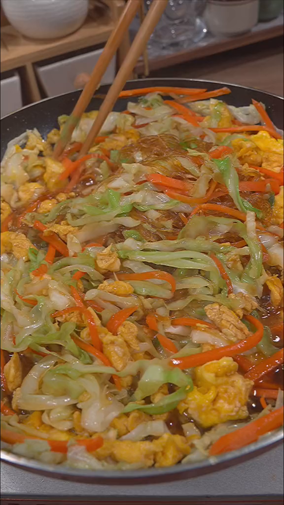 包菜这样炒嘎嘎好吃又下饭家常菜