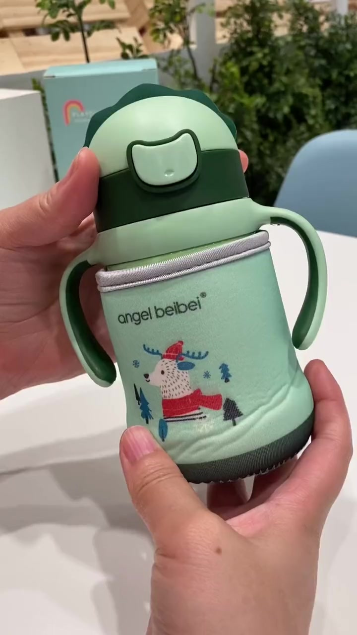 几年都不用买杯子了保温奶瓶鸭嘴杯吸管杯满足宝宝,不同阶段需求外出背着也是非常方便