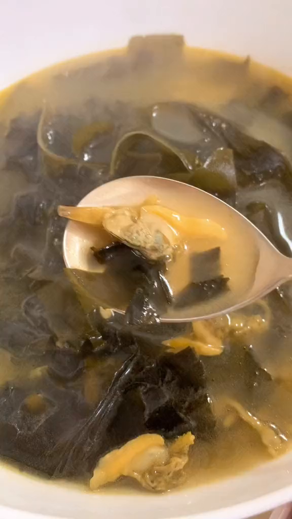 亲们要的海带汤做法来了,赶紧试试看吧海带汤韩国美食家常