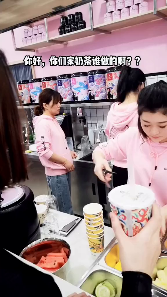 女生有无数理由喝奶茶,男生却只知道喝