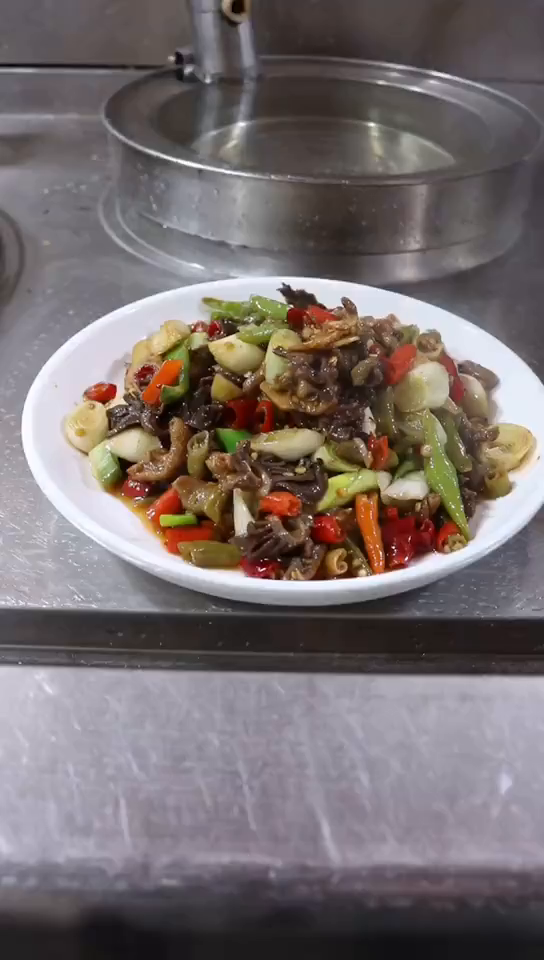 一起看看视频泡椒鸡杂做法