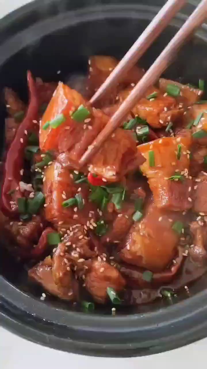 红烧肉这样烧,熟的快,软烂又入味,一点不油腻,美味下饭