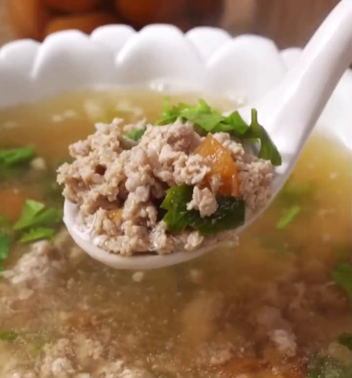 泰国菜猪肉沫梅子汤,酸梅还可以这样做美食制作