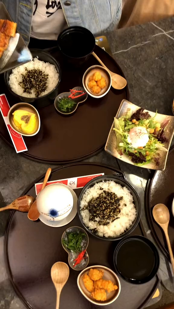 一鳗三吃的新鲜鳗鱼饭,手磨山葵拌饭