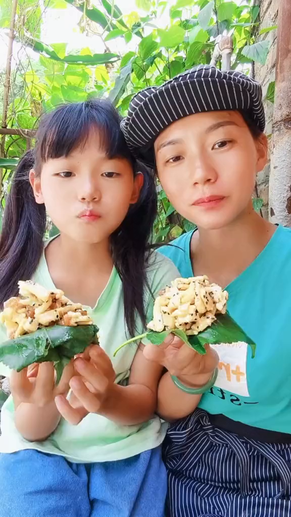 喜欢吃沙琪玛的朋友可以照我的方法做动手自己做美食