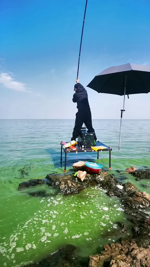 这个背影喜欢吗请给这个钓鱼场景一个评价