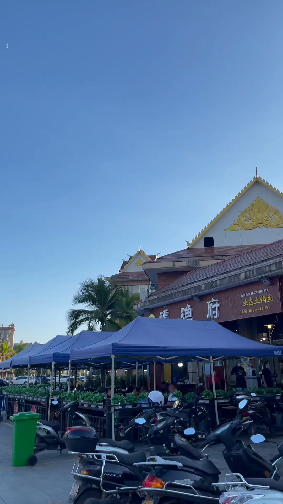 大哥又带我来世纪金源吃鱼火锅,太爱他家的肥肠鱼了
