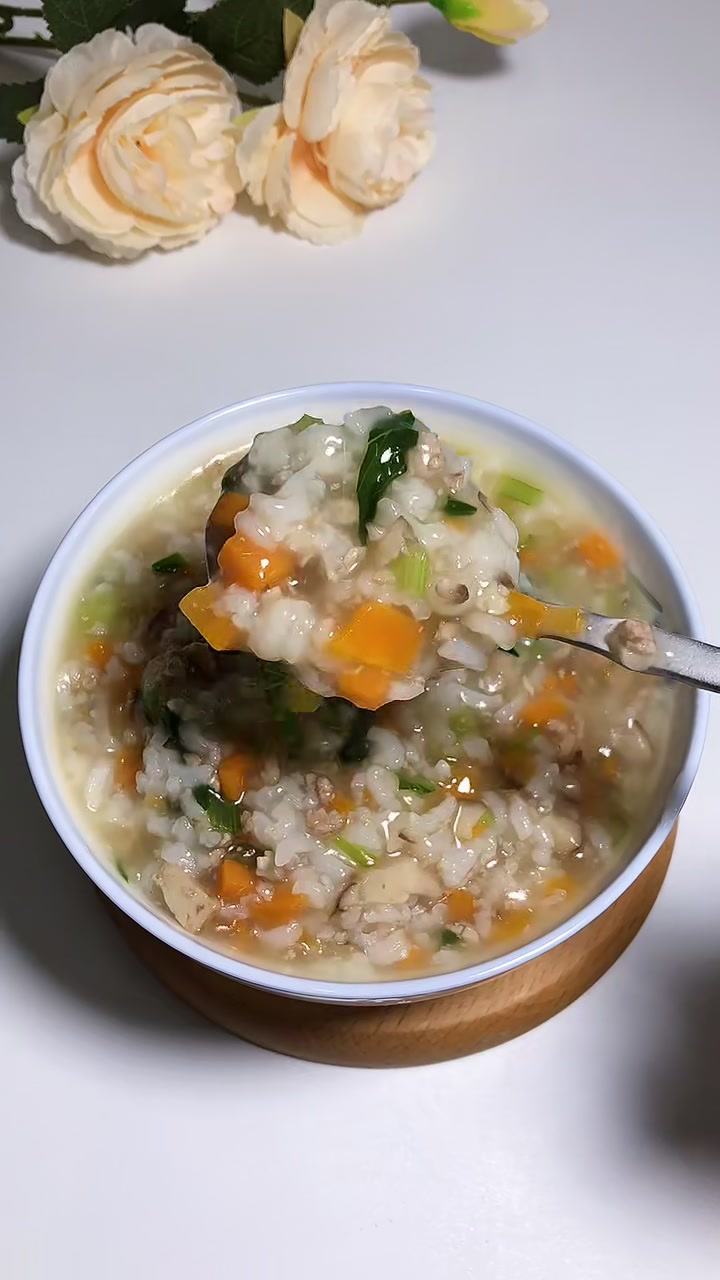 香菇瘦肉粥,1岁宝宝可以吃,做法很简单