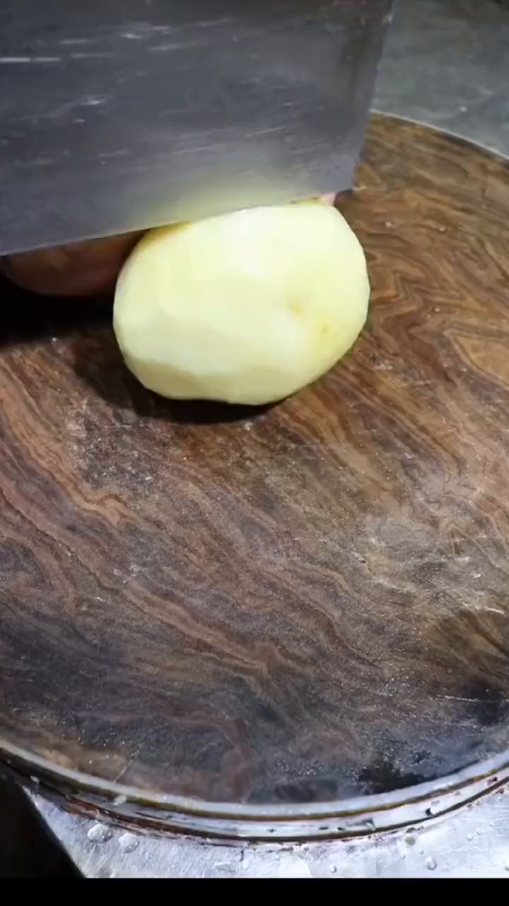 看看视频吧粉蒸肉摆盘方法