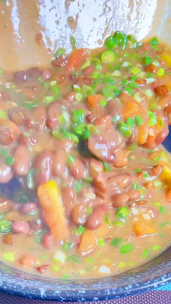 干饭神器青椒烩豆米家常菜地方特色美食