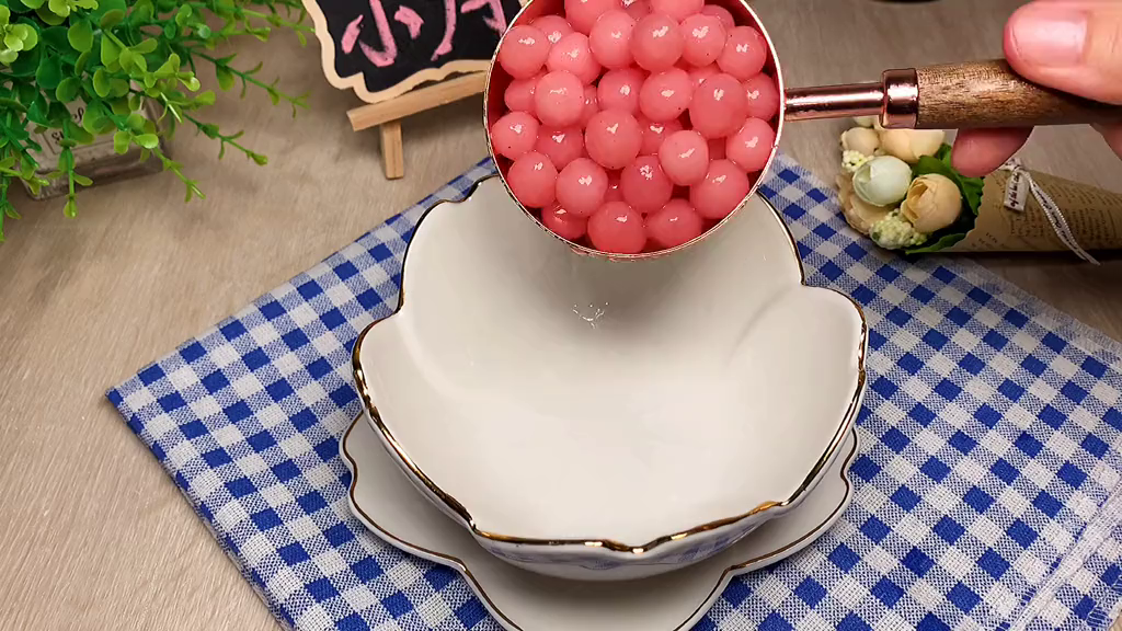 给老公一杯粉红色珍珠奶茶