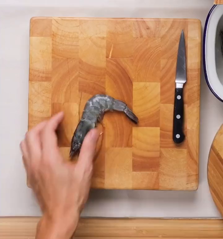 泰国炒虾仁美食推荐官美食教程美食分享泰国菜系