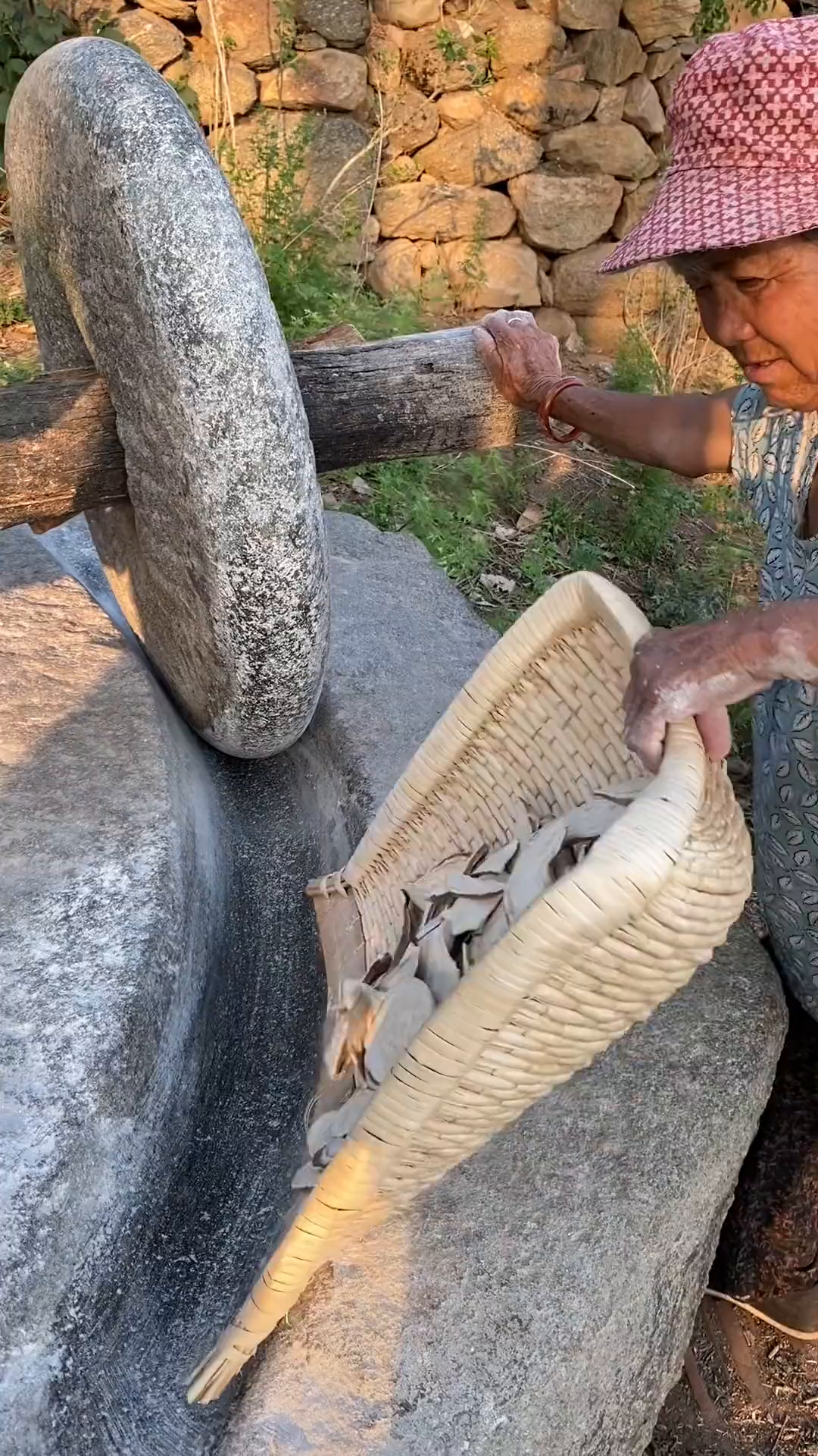 地瓜面包子是老一辈记忆犹新的食物
