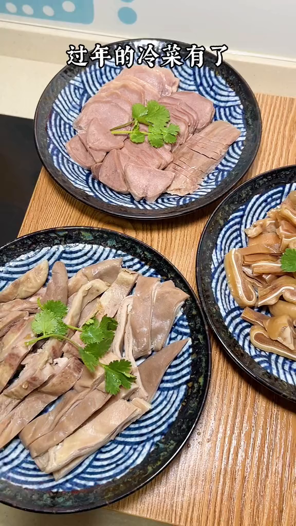 过年餐桌上的冷盘准备了吗?糟香浓郁的猪肚,猪耳,猪舌