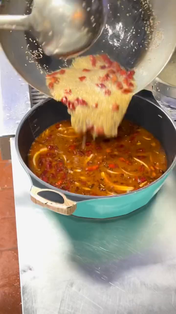 百花谷小小河边鱼!