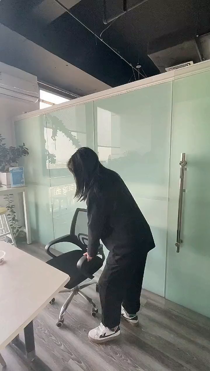人中dragon凤和鱼干届的劳斯莱斯是绝配本色出演
