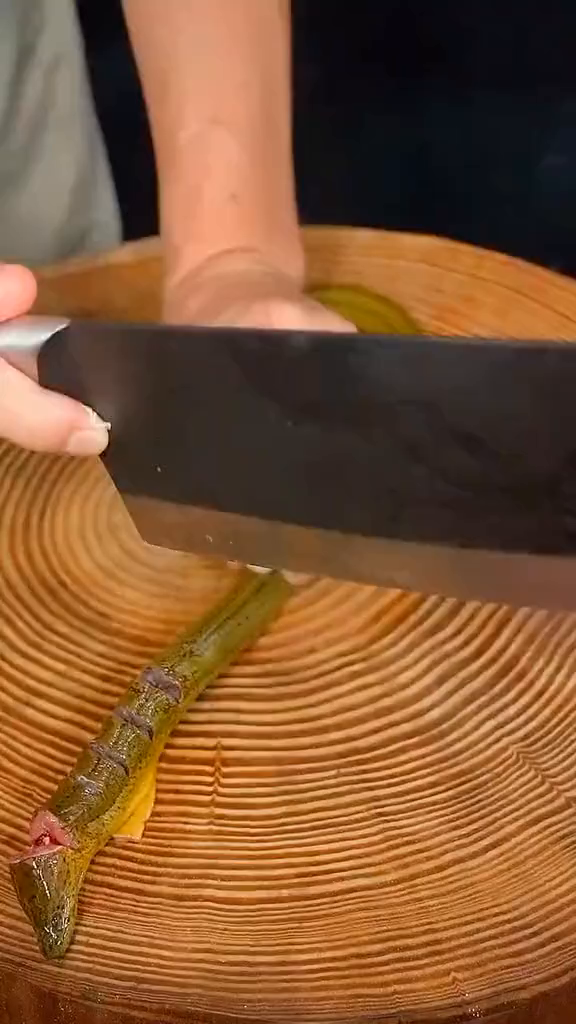 黄鳝鳝鱼金汤黄鳝家常菜美食教程在家做美食