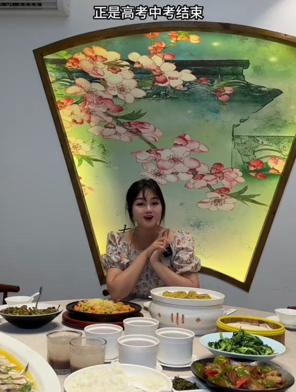 给你们找得了一家宝藏的谢师宴同学聚会餐厅!