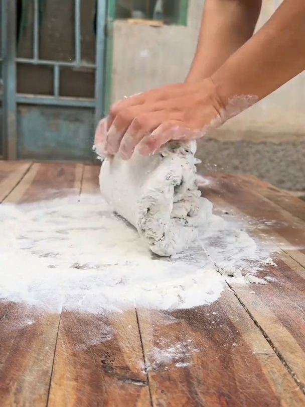 鹏妈蒸一锅马齿苋花卷馒头,一家人吃的特别香,或许这才是幸福