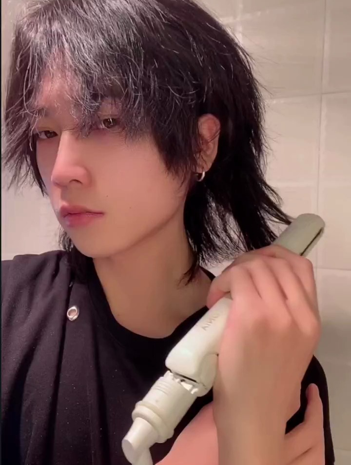 狼尾鲻鱼头长发男孩造型教程就在这里不是长发邋遢是你出门不收拾