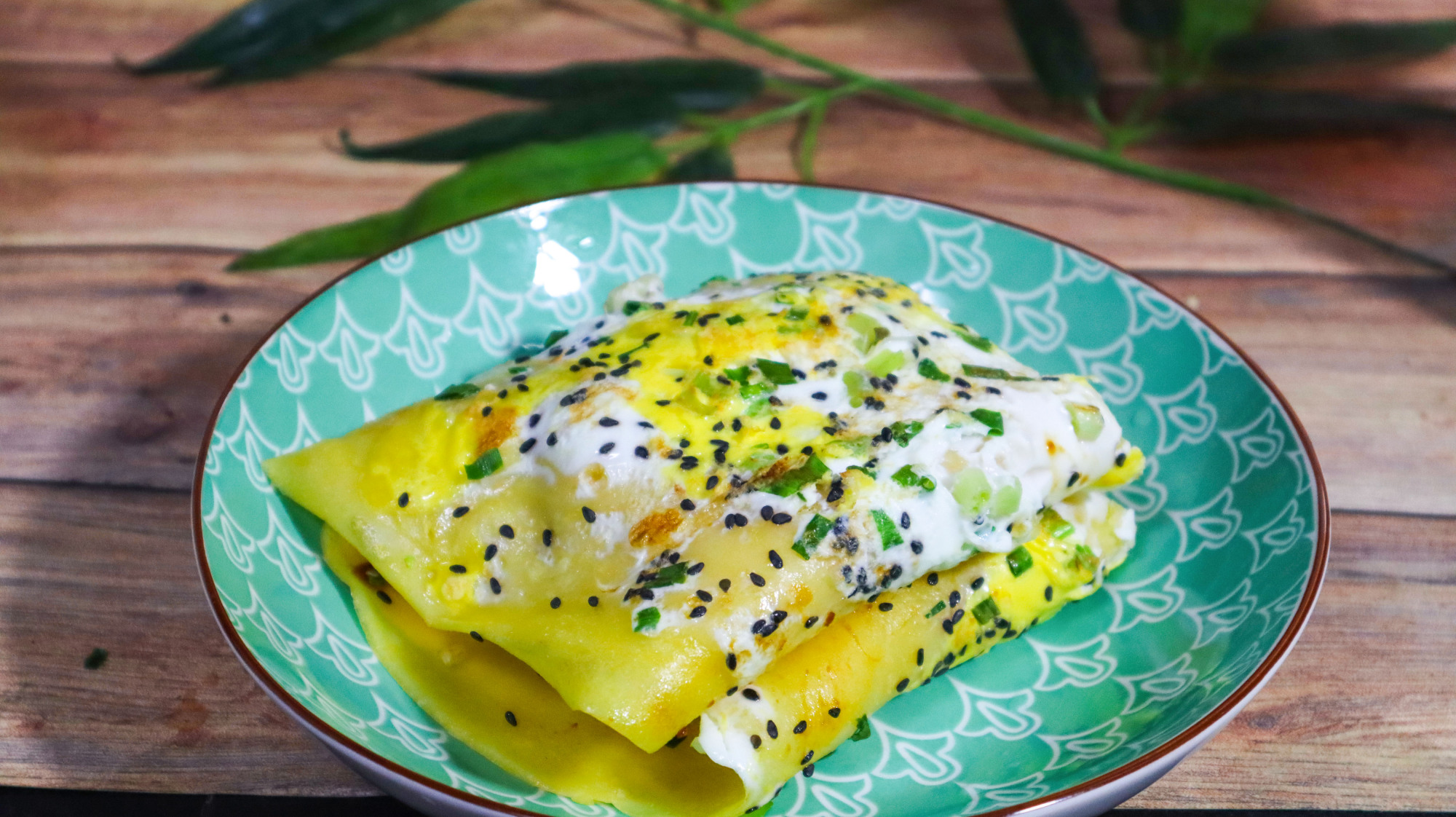 想吃煎饼果子不用买，配方比例告诉你，一摊一卷5分钟搞定！