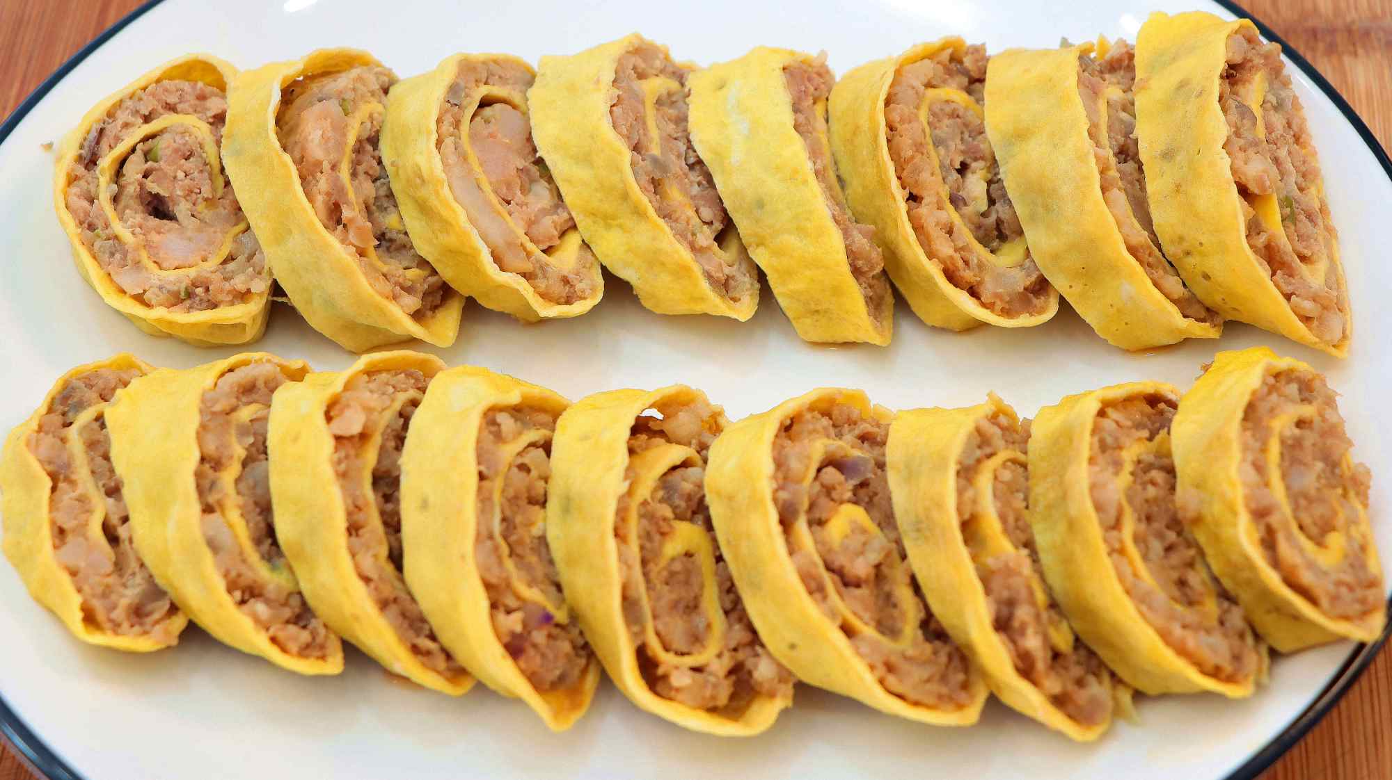 #年夜饭必吃的一道菜##美食创作者扶持计划#  每年过年必做的一道菜,卷一卷蒸一蒸,干净卫