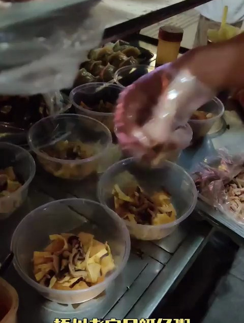 吃粥上瘾了,梧州还有哪里的艇仔粥好吃快在评论区告诉我!