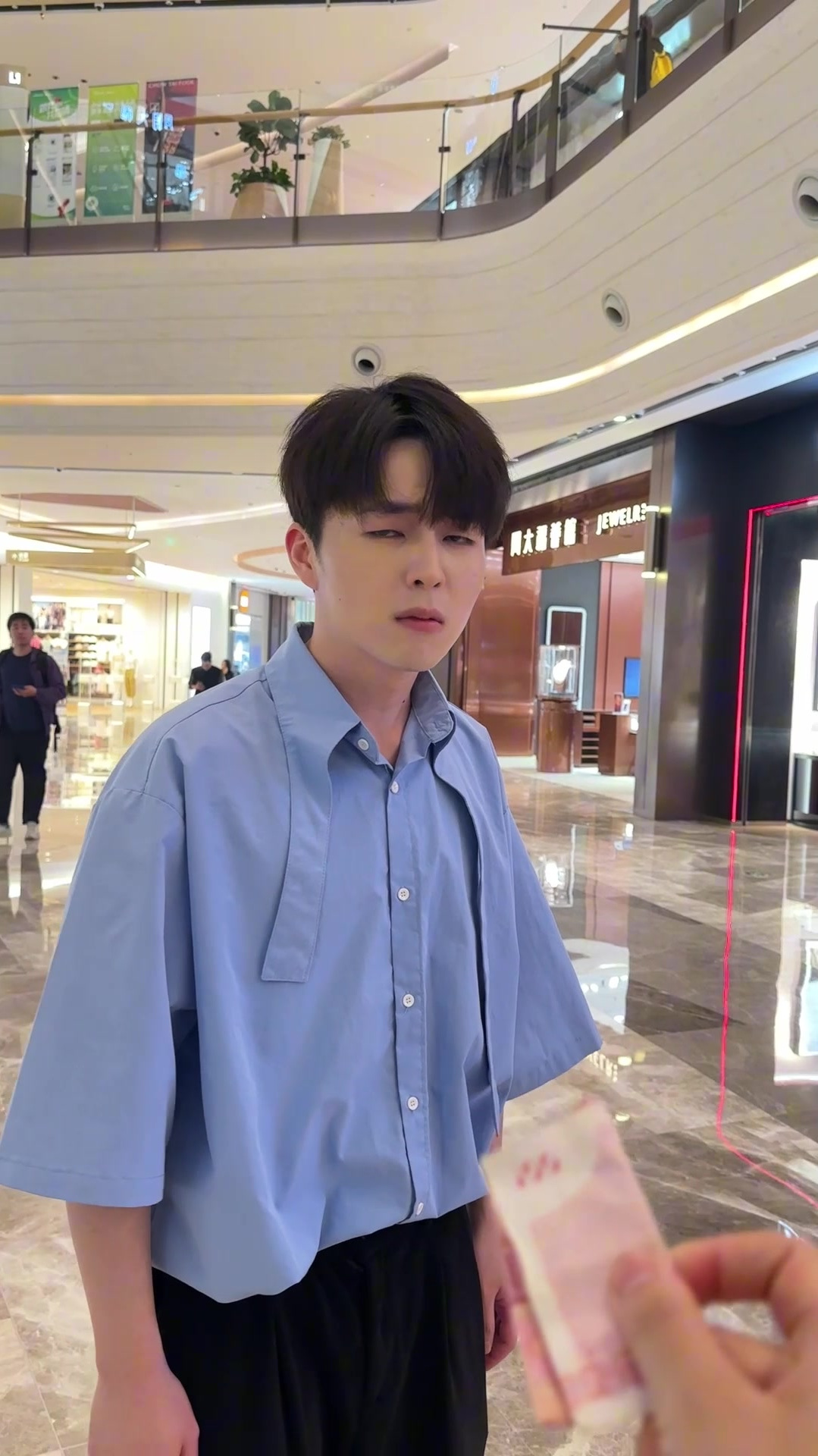 这个挑战怎么感觉是他舒适圈啊?