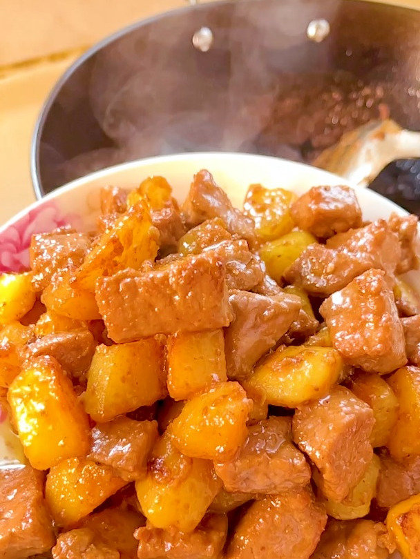 孜然土豆煎牛肉,鲜嫩可口,好吃解馋