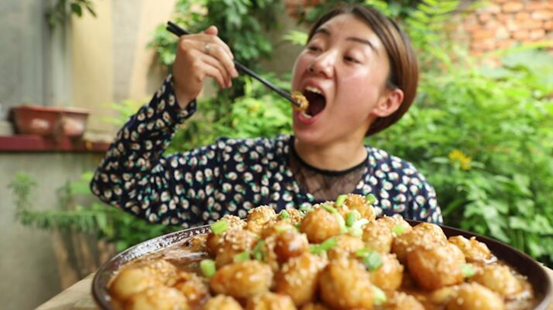 晓云今天做虎皮鹌鹑蛋,香辣入味,一口一个真解馋
