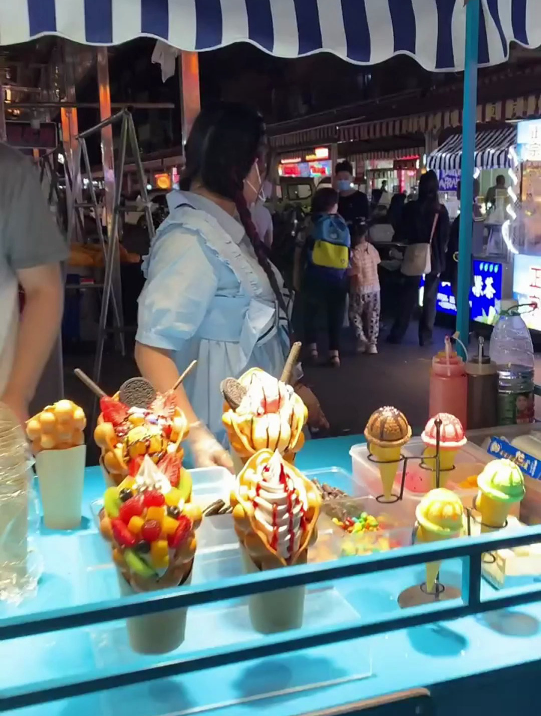 港式小吃鸡蛋仔冰淇淋!