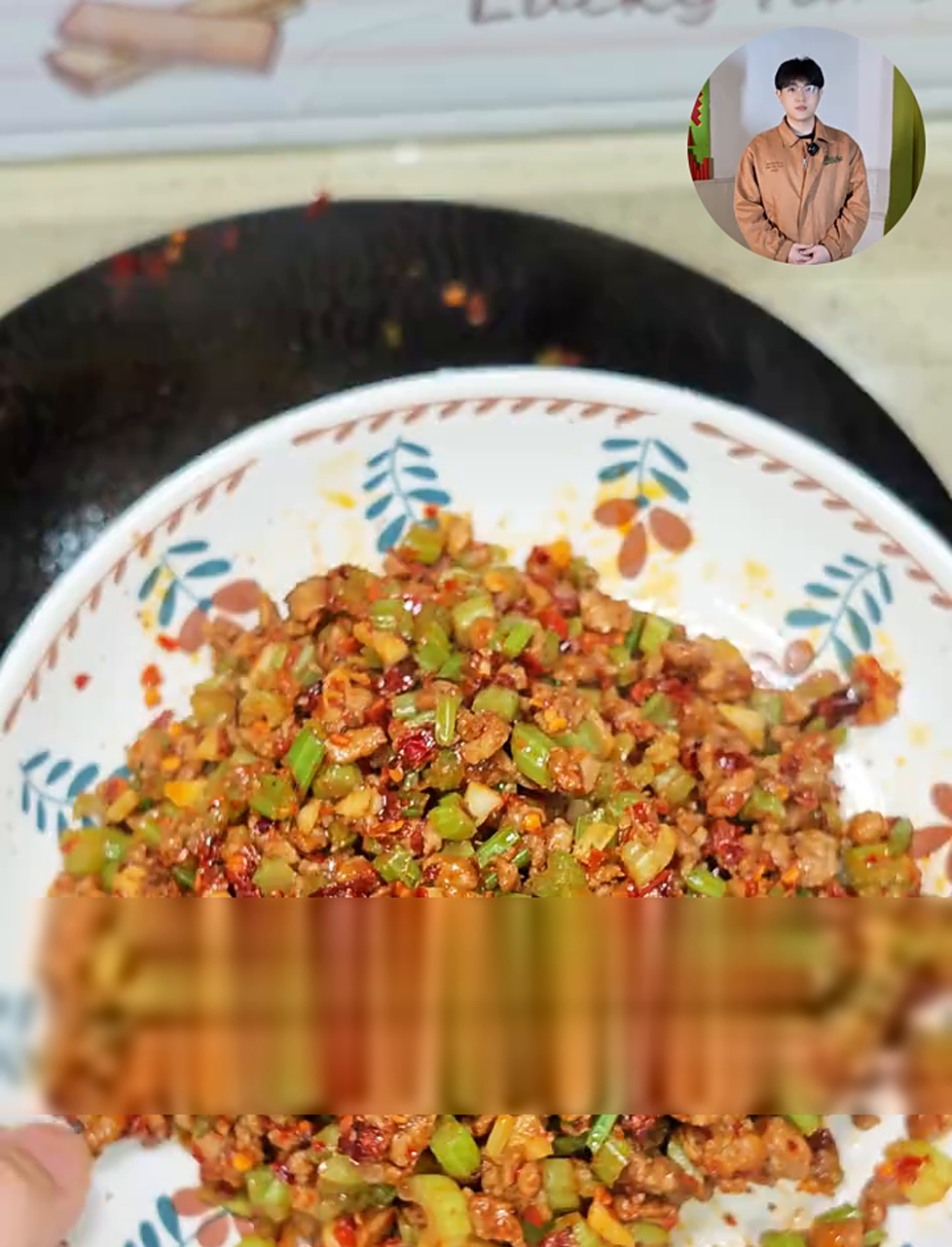 小糖人每天带饭上班,控糖美食芹菜炒牛肉丁
