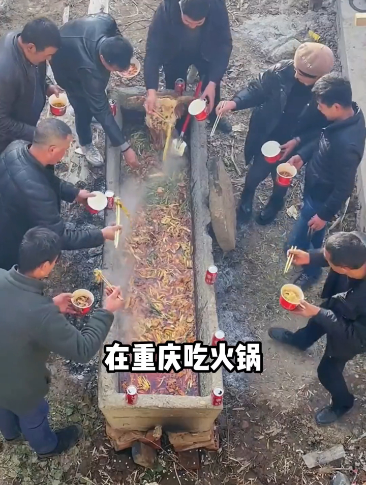 正宗重庆火锅麻辣鲜香,辣而不燥,炒菜涮肉统统拿捏!无辣不欢