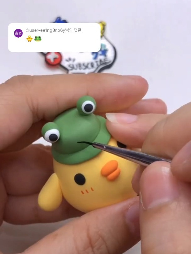 用橡皮泥做的可爱小鸡!