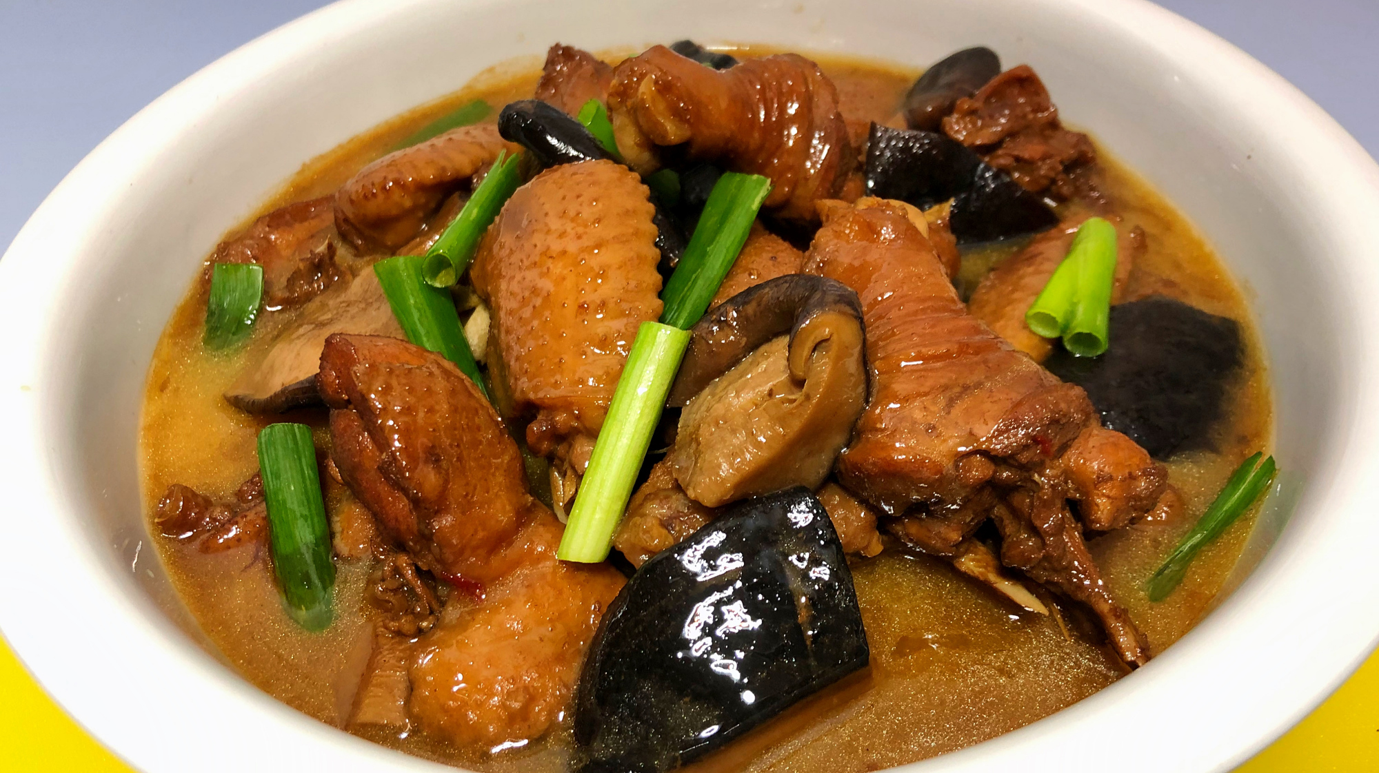 家常炖鸡正确做法,不需要焯水直接煸炒,原汁原味非常地道