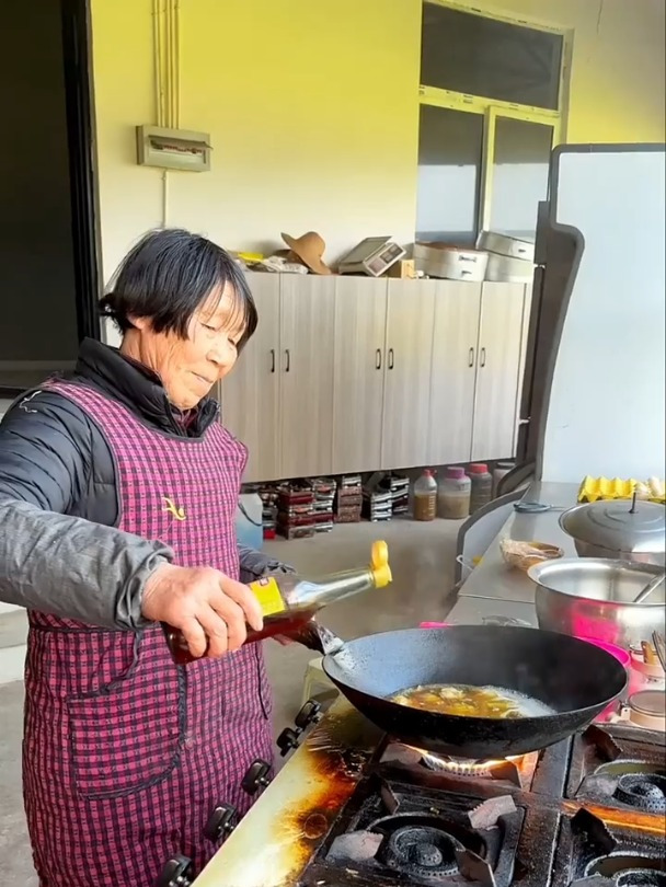 这个剥虾神器真的好用吗?不仅能去除虾线还能轻松去壳?