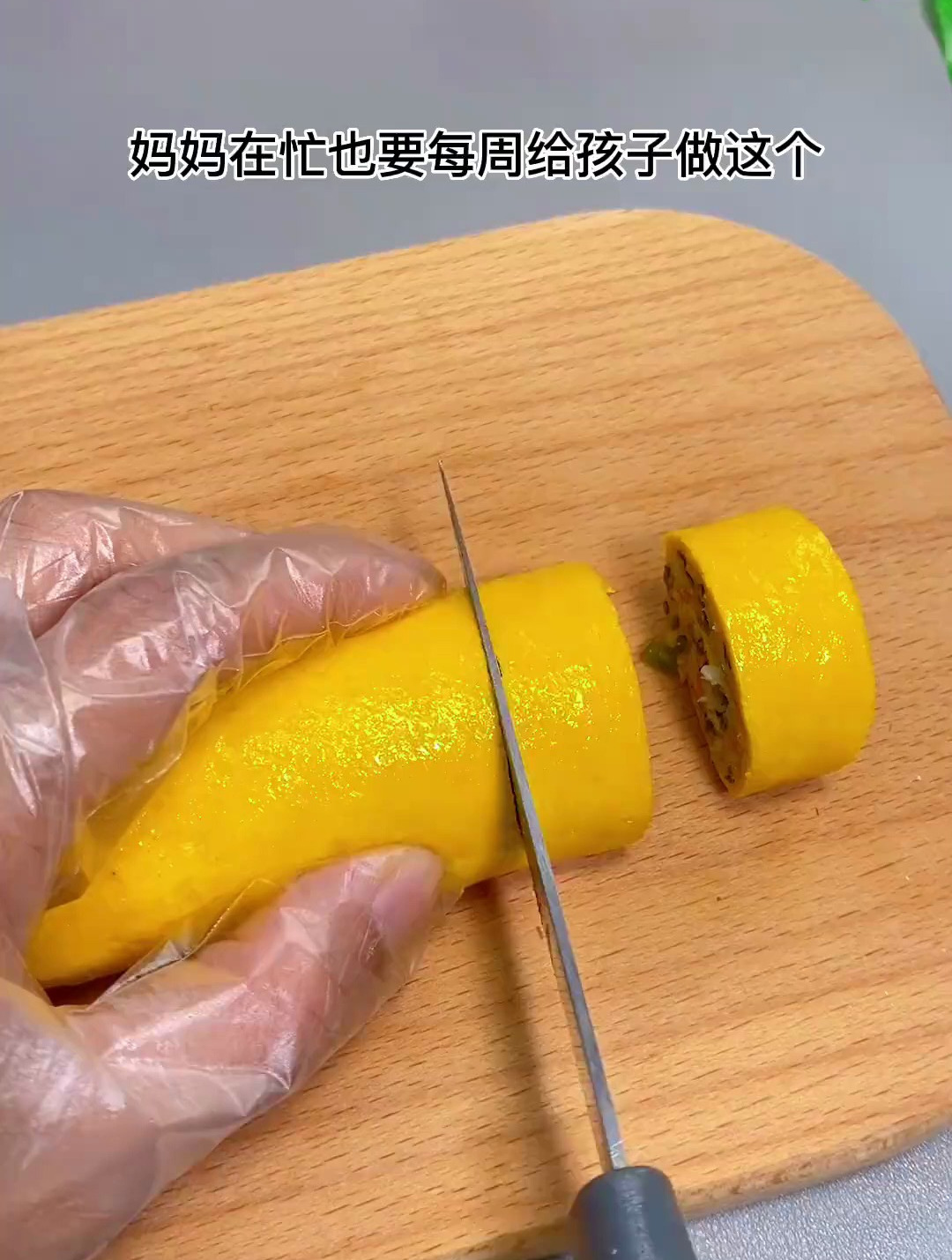 裙带菜鲜虾卷,简单卷一卷蒸一蒸,软嫩鲜香孩子爱吃