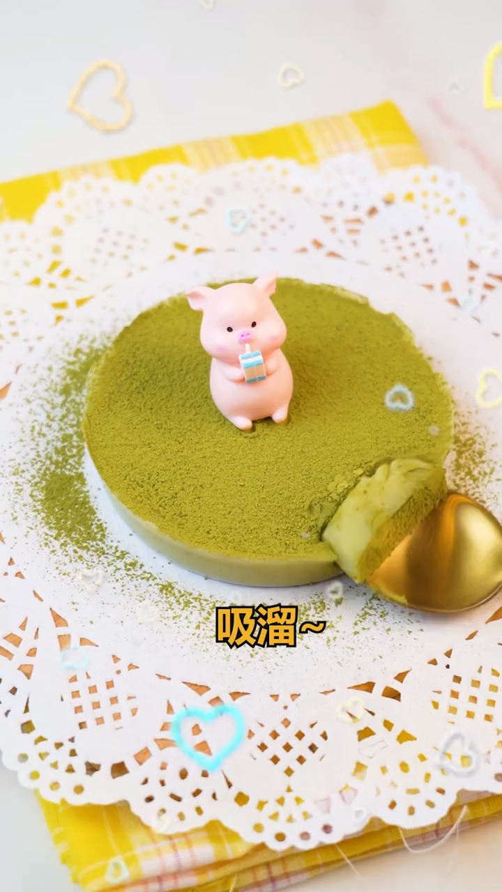 宝宝们 你们觉得选小美还是哥的蛋糕作为猪小屁生日快乐