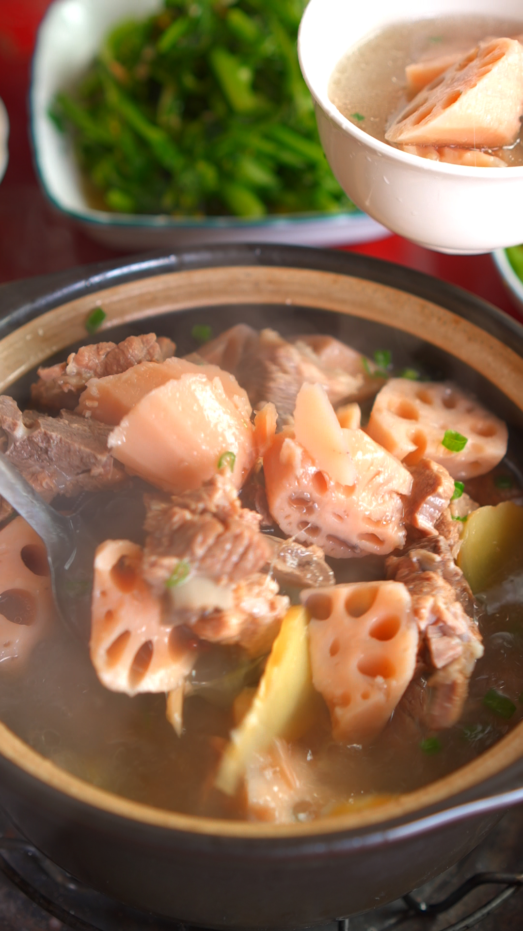 把董宇辉都馋哭了的湖北菜,排骨藕汤