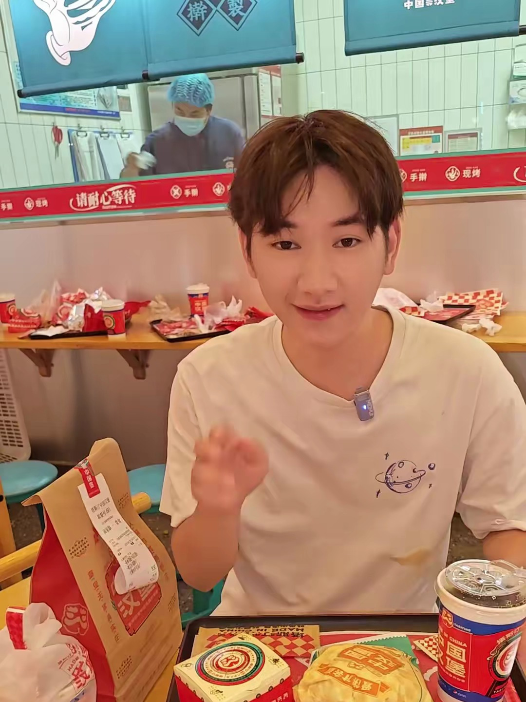 塔斯汀汉堡搞活动了~