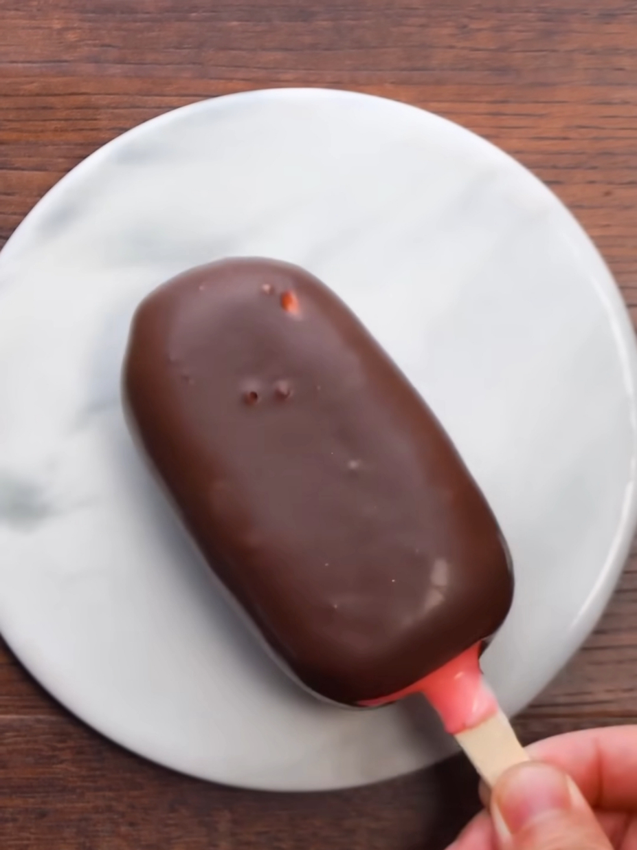 原来自制 “牛奶巧克力冰棒”这么简单!