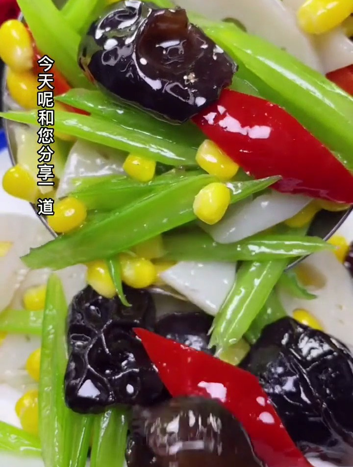 芹菜怎么炒好吃 芹菜炒肉的家常做法