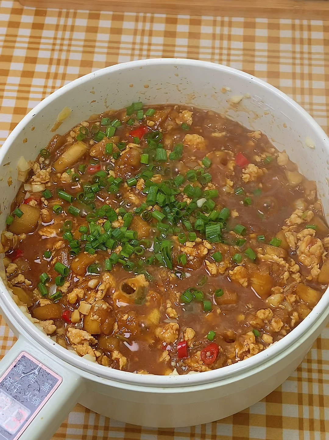 不用油也可以做的的低脂鱼香茄子盖饭,你学会了吗