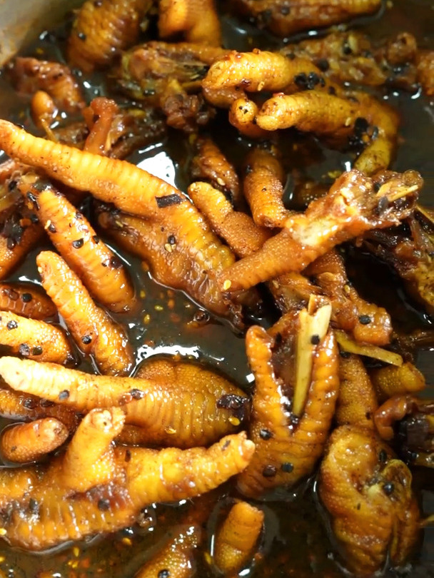 好吃到嗦手指的糊辣椒鸡爪,真的太惊艳了!