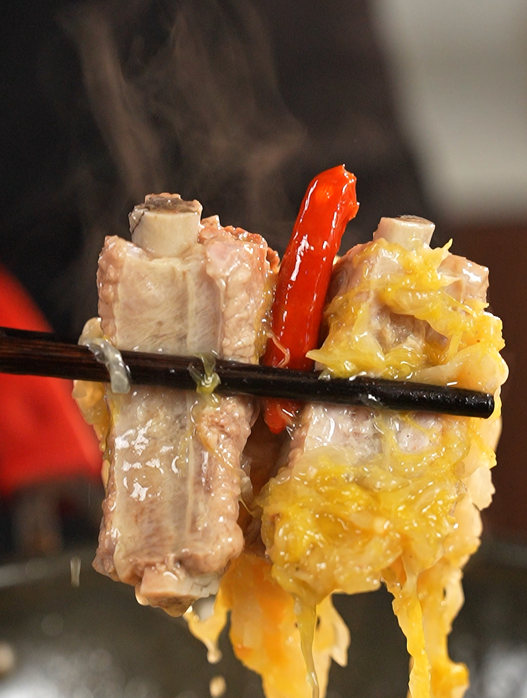 酸菜炖排骨太好吃了!明星都赞不绝口的神秘配方,60s揭秘!