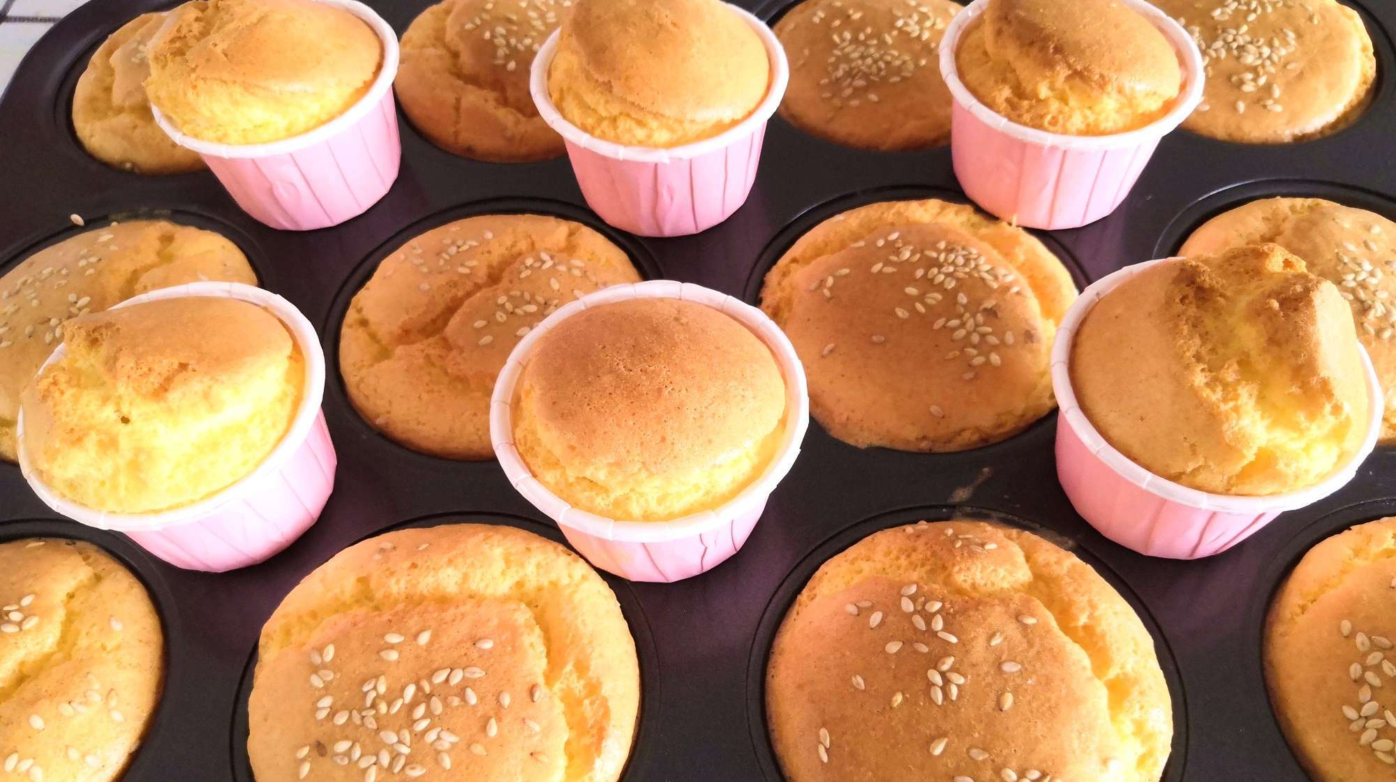 4个鸡蛋、一碗面粉,教你做无水无油小蛋糕,外脆里软做法超简单