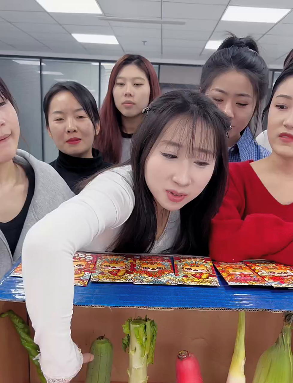 试试这个蔬菜摸猜游戏,超有趣!