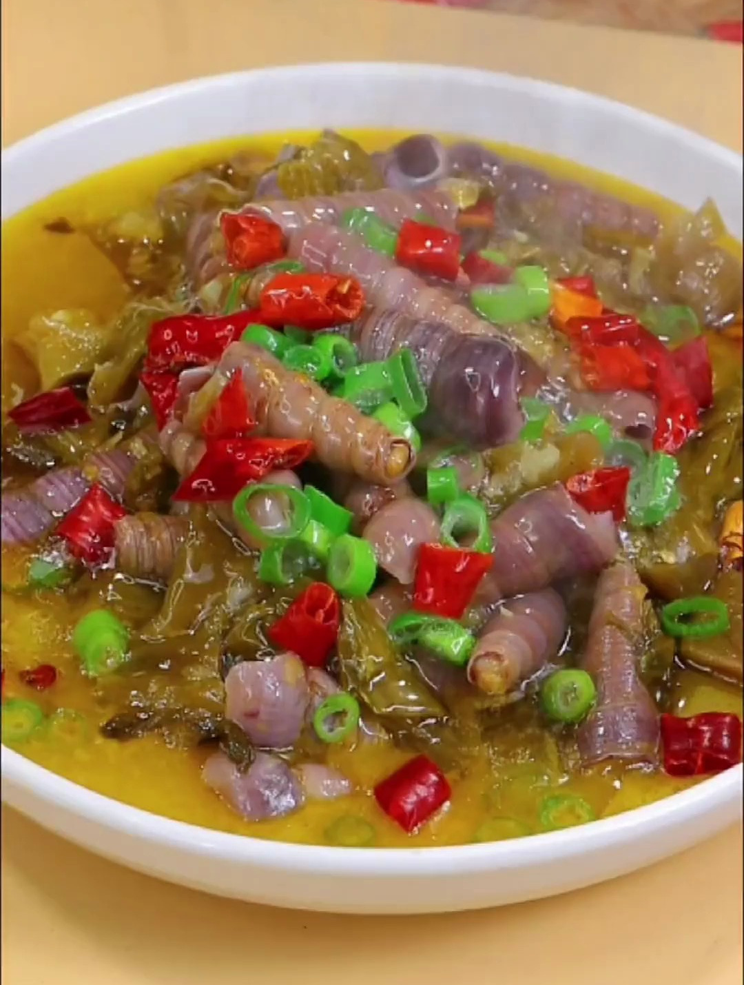 宅在家做一道 酸汤钉螺 来下酒,简直是无敌